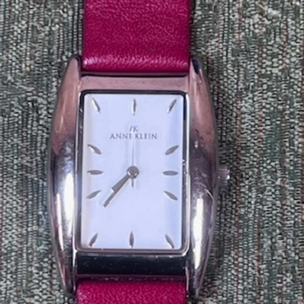 Anne Klein Women's Rectangle Face Pink Leather Band Quartz Watch Needs Battery - Picture 2 of 6